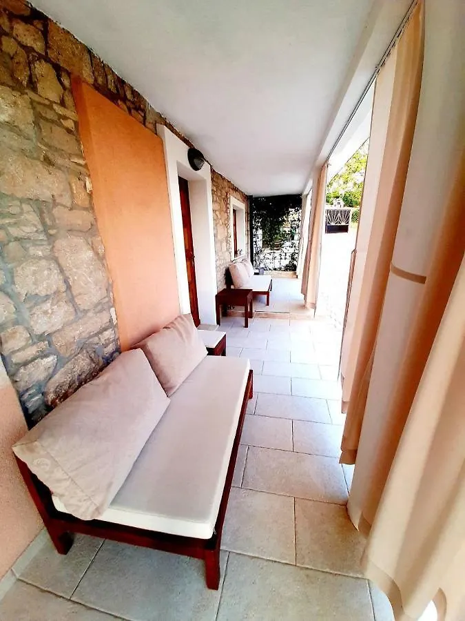 Villa Alma 0*, Kastelir Croatia