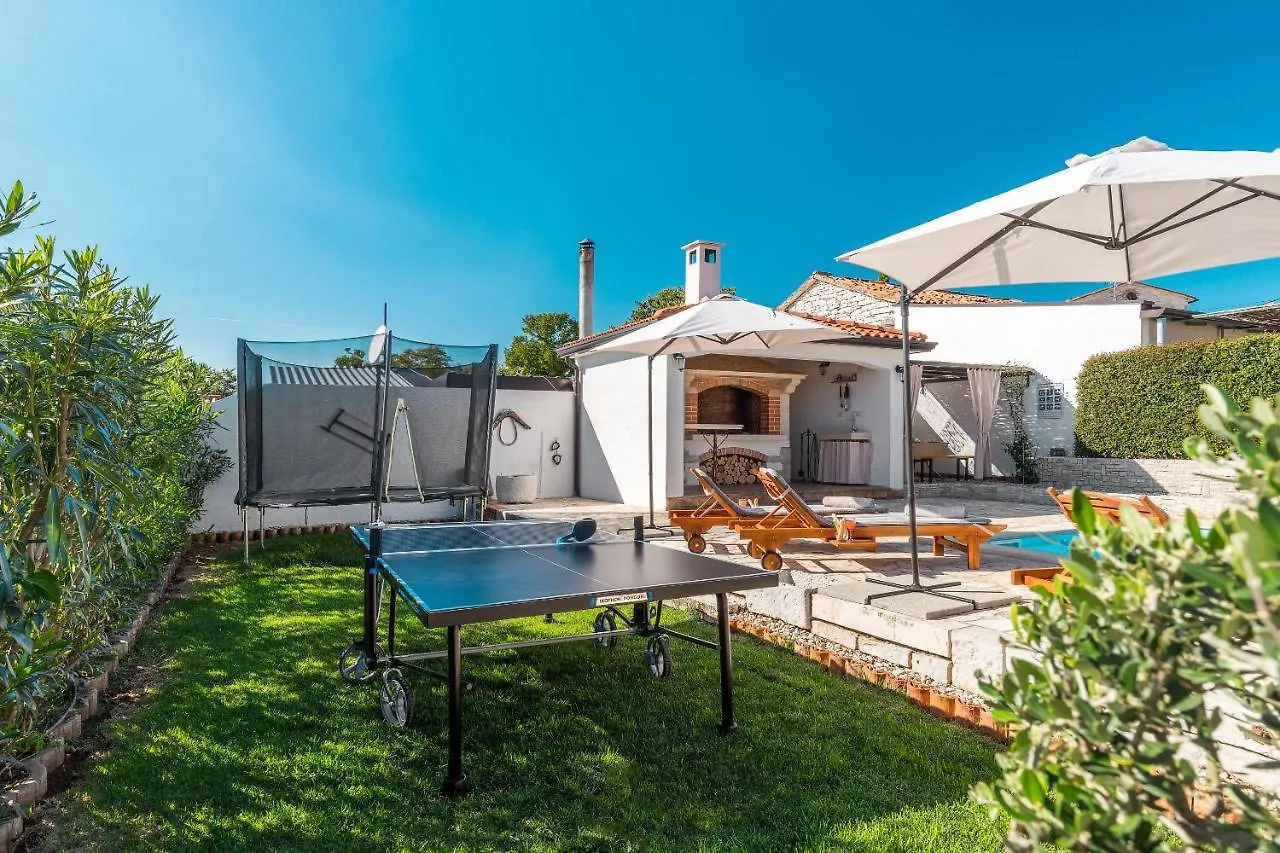 Villa Alma 0*, Kastelir Croatia